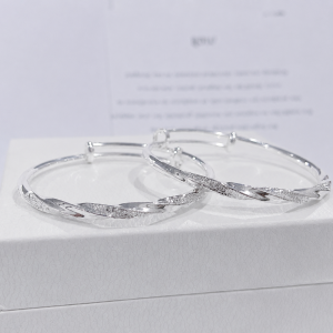 Vòng Tay Bạc Nữ Xoắn Bling