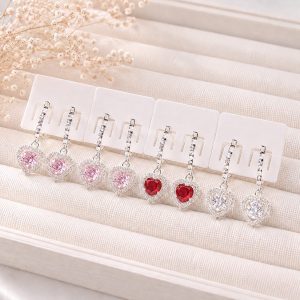 Bông Tai Trái Tim Đính Đá Lấp Lánh – Sang Trọng & Nữ Tính