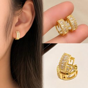 Bông Tai Vàng 10K Nữ Kiểu Huggie Đính Đá Sang Trọng