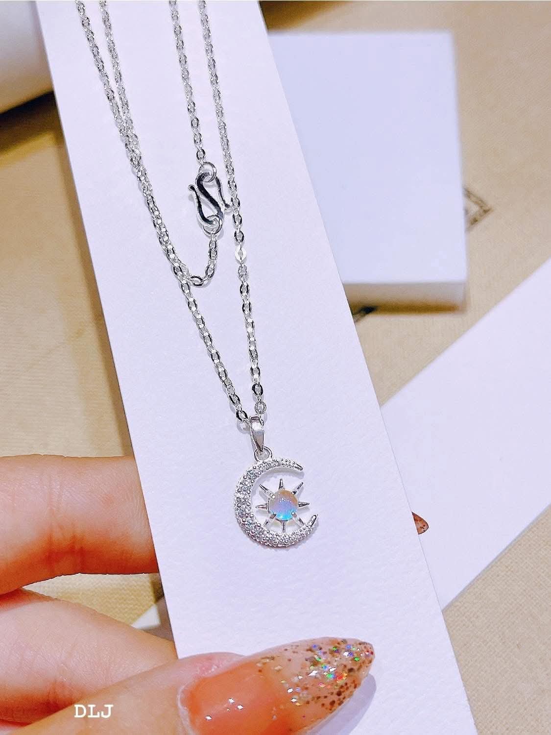 Dây Chuyền Bạc Nữ Mặt Trăng Ngôi Sao Đính Đá Opal Lung Linh