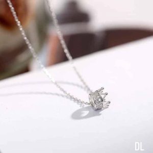 Dây Chuyền Bạc Nữ Mặt Vương Miện Đính Đá Sang Trọng