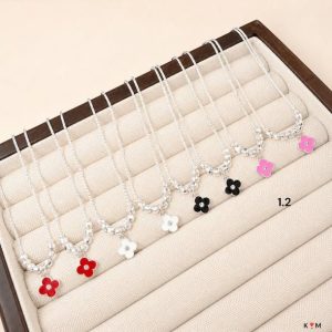 Dây Chuyền Trẻ Em Mặt Hoa 4 Lá Xinh Xắn