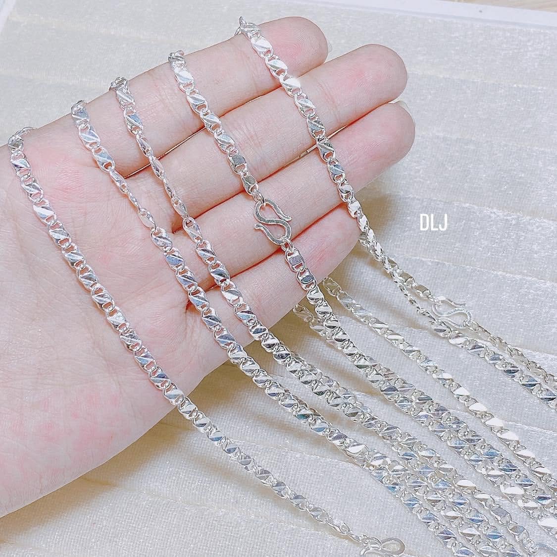 Dây chuyền bạc mắt mèo cho bé Tại Hà nội Dây chuyền bạc mắt mèo cho bé Tại Hà nội