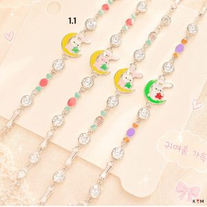 Lắc Tay Thỏ Ngồi Trăng Dễ Thương Cho Bé Gái