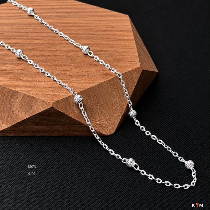 Dây chuyền bạc nữ sợi to: Chọn kiểu dây, độ dày và chiều dài sao cho đẹp?