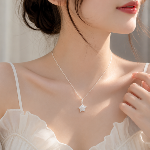 Dây chuyền ngôi sao may mắn