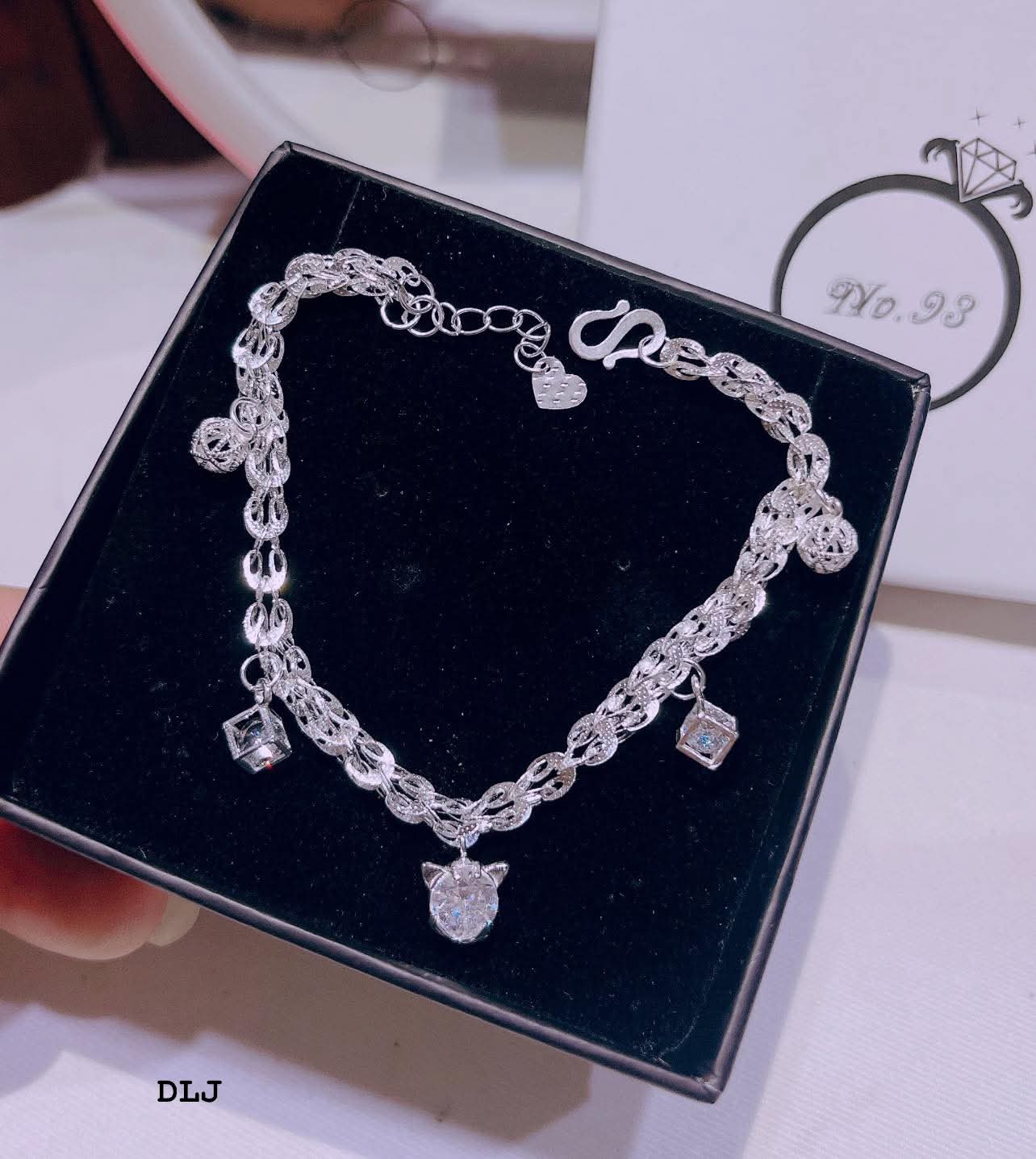 Lắc tay đuôi phụng mix hồ ly bạc ta