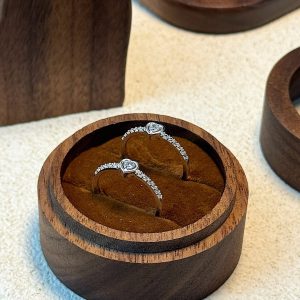 Nhẫn bạc nữ hình trái tim đính đá